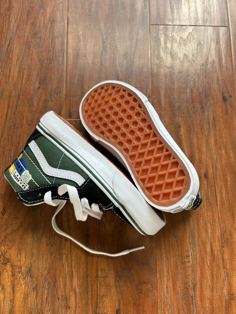 Vans Green & Black High Top Skate Sneakers with White Stripe Kid’s Shoe - Picture 5 of 11
